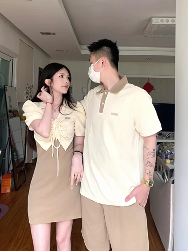 Летняя парная одежда для влюбленных, юбка, футболка с коротким рукавом, футболка polo, небольшое дизайнерское платье, в корейском стиле, французский стиль, тренд сезона