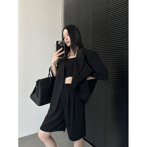 夏季薄款明线高腰西装短裤
