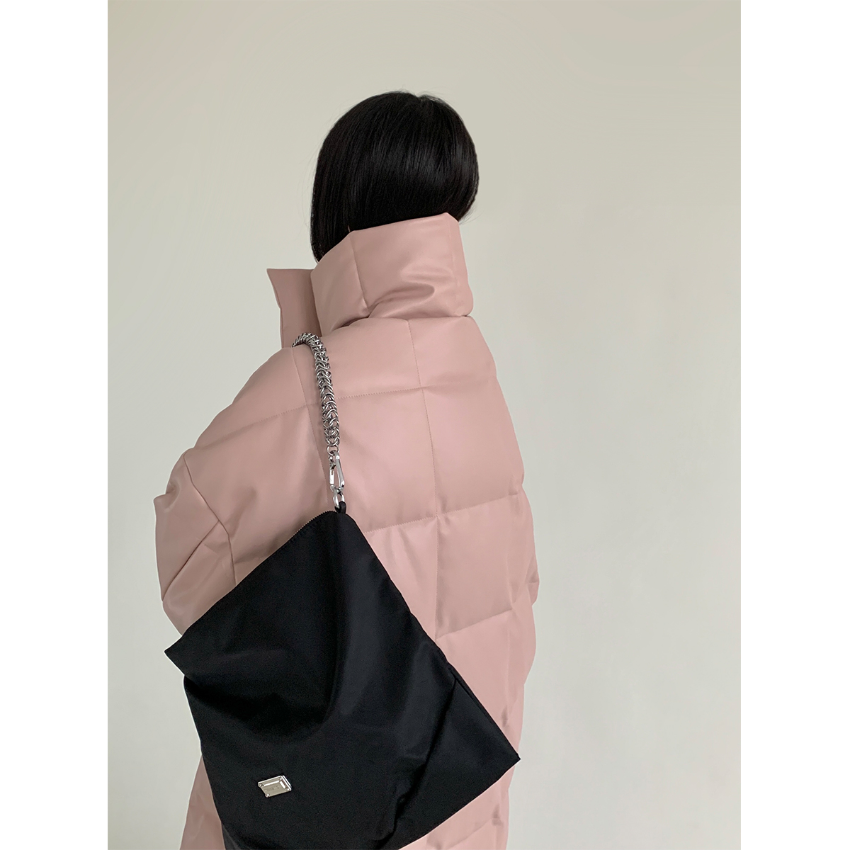 小格蛋白皮90白鸭绒羽绒服