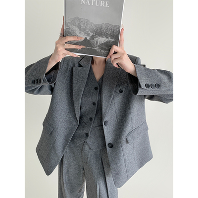 PAPERLLL辛间 线序雅装 质感翻领西装+马甲西装裤三件套女秋套装