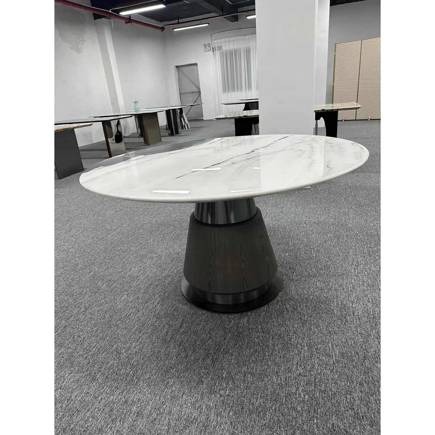 天然大理石轻奢石餐桌高档大平层别墅圆桌餐台定制长方形餐桌熊猫