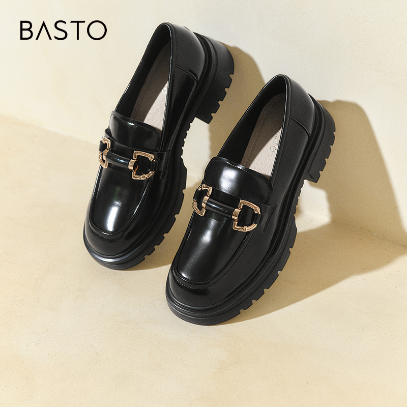 百思图22商场新款软底小皮鞋