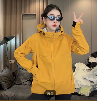 欧货2026年新款春秋百搭减龄连帽宽松收腰工装风女加棉冲锋衣外套