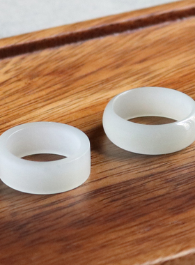 天然和田玉圆形直切晴水戒指