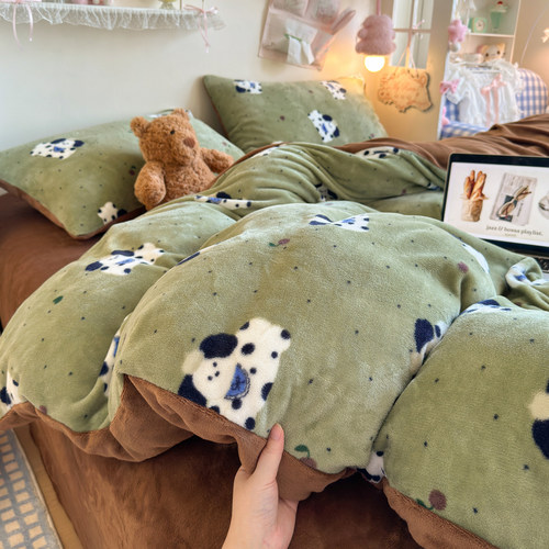 冬季保暖加厚牛奶绒四件套卡通狗双面绒被套珊瑚绒宿舍床笠三件套