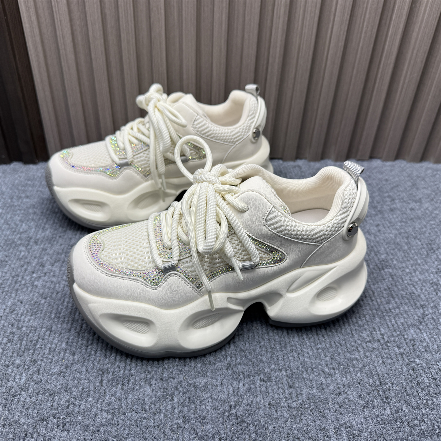 撤柜处理真皮水钻老爹鞋女2025新款厚底增高小个子透气春秋运动鞋