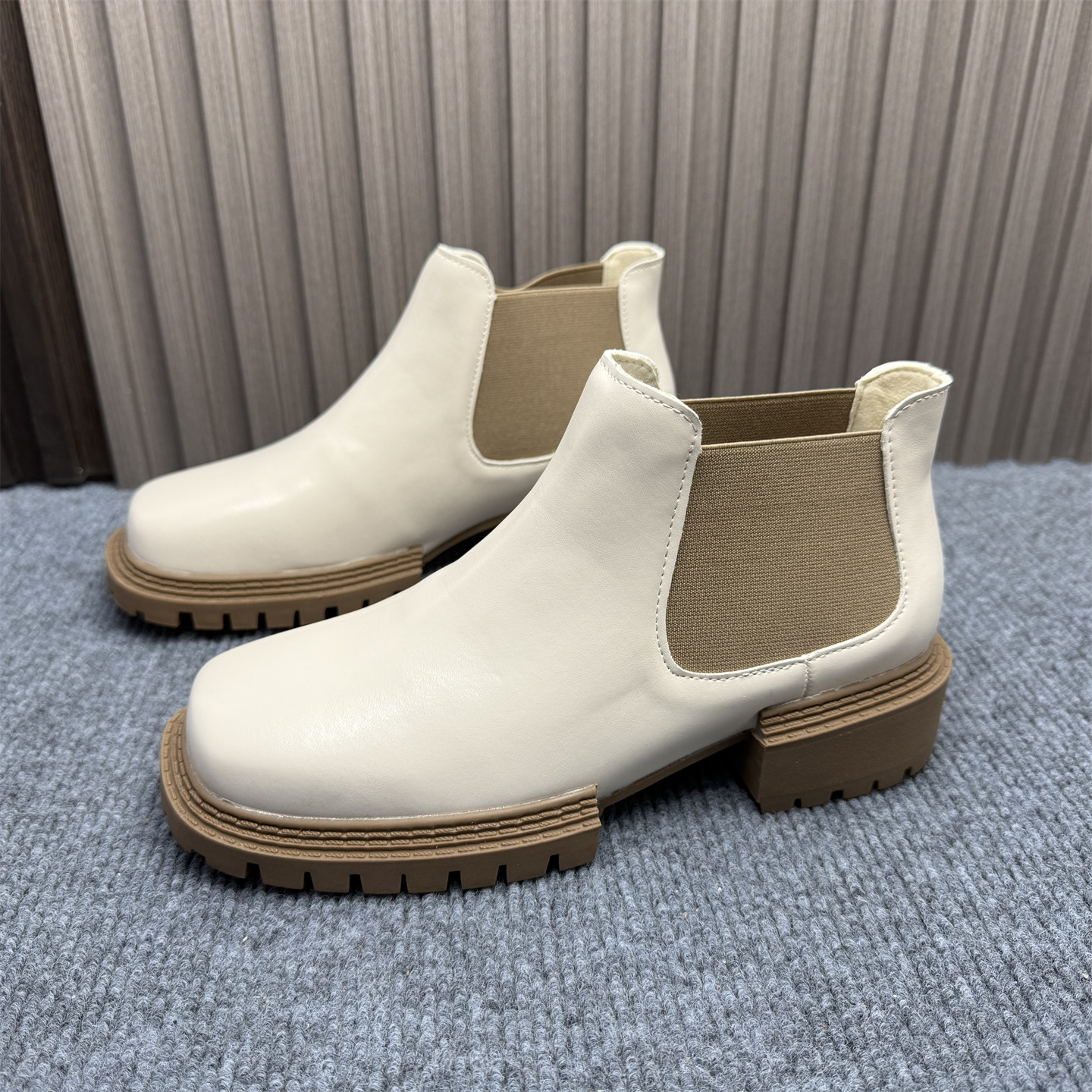 断码清仓处理切尔西短靴女2025秋冬新款粗跟英伦风37码舒适马丁靴,女鞋,切尔西靴,淘宝优惠券,粉丝福利购,淘宝优惠卷