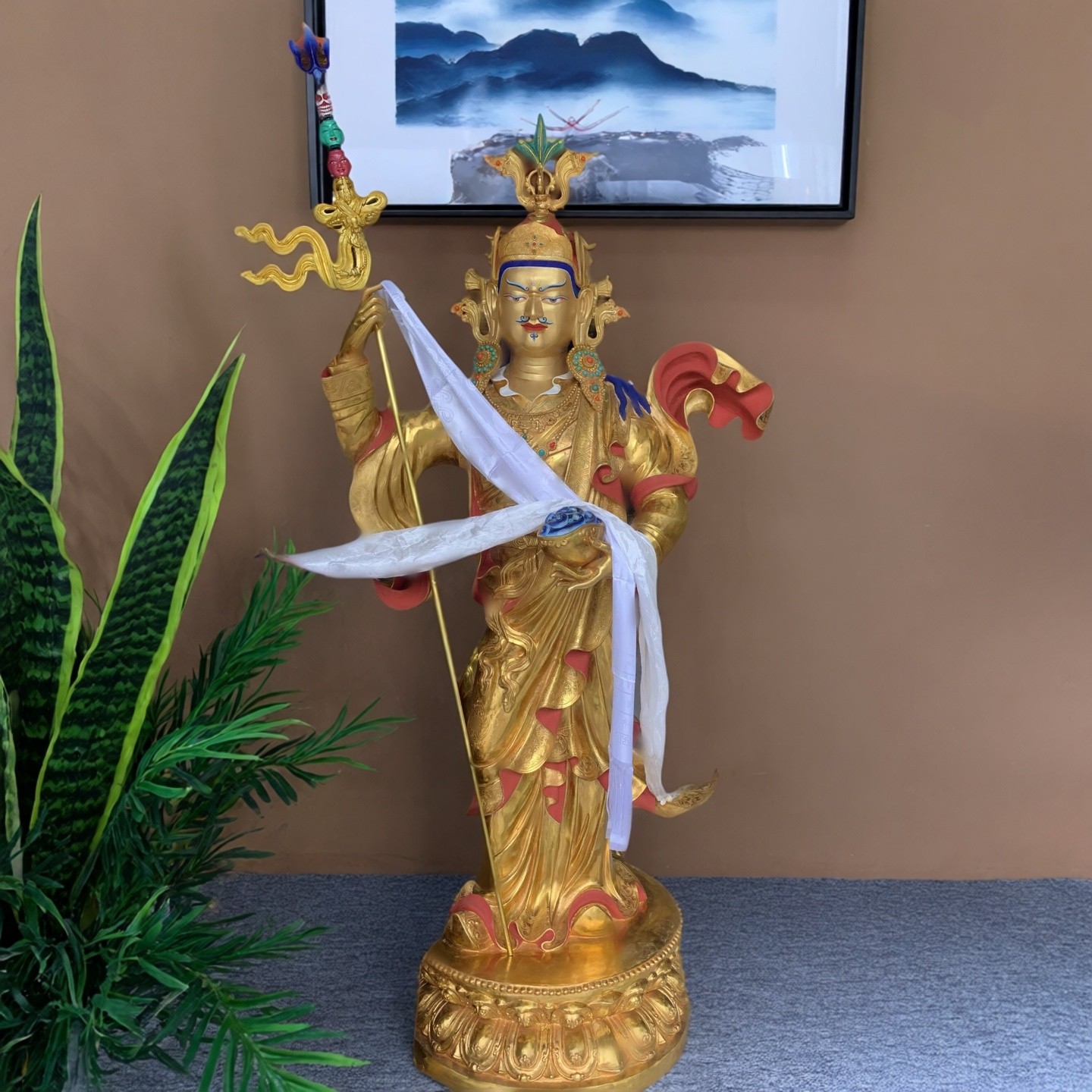 莲花生大士站立像纯铜鎏金莲师像