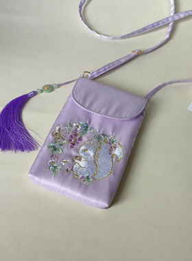 斜挎可调节双层手机包文艺百搭亮丝缎刺绣翻盖汉服古风女士小方包