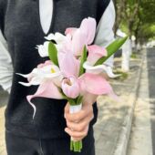 手捧花婚礼新娘接亲花束韩系粉色马蹄莲仿真花领证花hot瀑布形