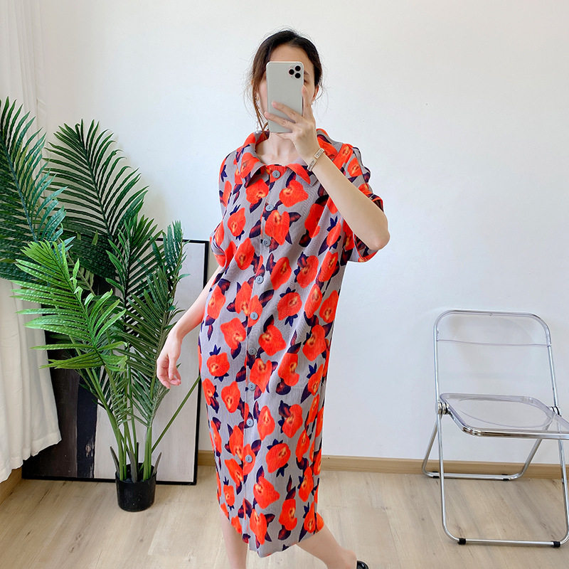 褶皱夏季新款连衣裙宽松胖mm遮肉大码女装红色妈妈婚宴礼服优质日