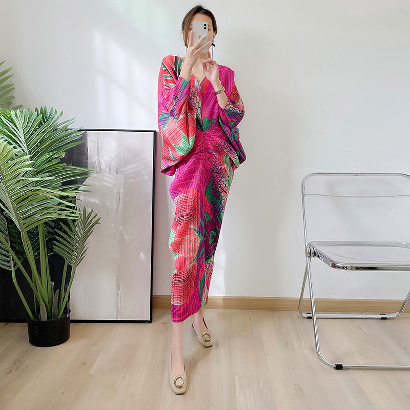 褶皱蝙蝠袖连衣裙春夏新款印花大码斤打底裙压褶女优质日韩新潮
