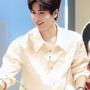 男潮流小众宽松休闲压花翻领百搭衬衣 衬衫 明星同款 褶皱设计感长袖