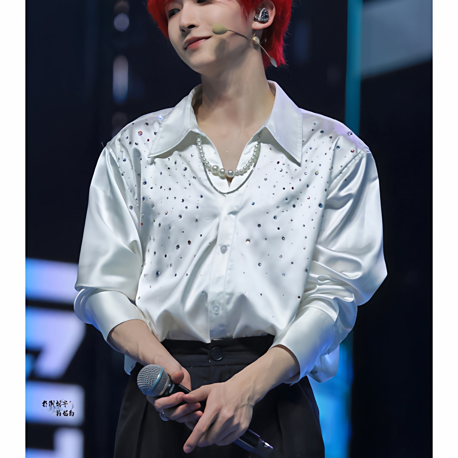 刘宇明星同款白色绸缎烫钻衬衫
