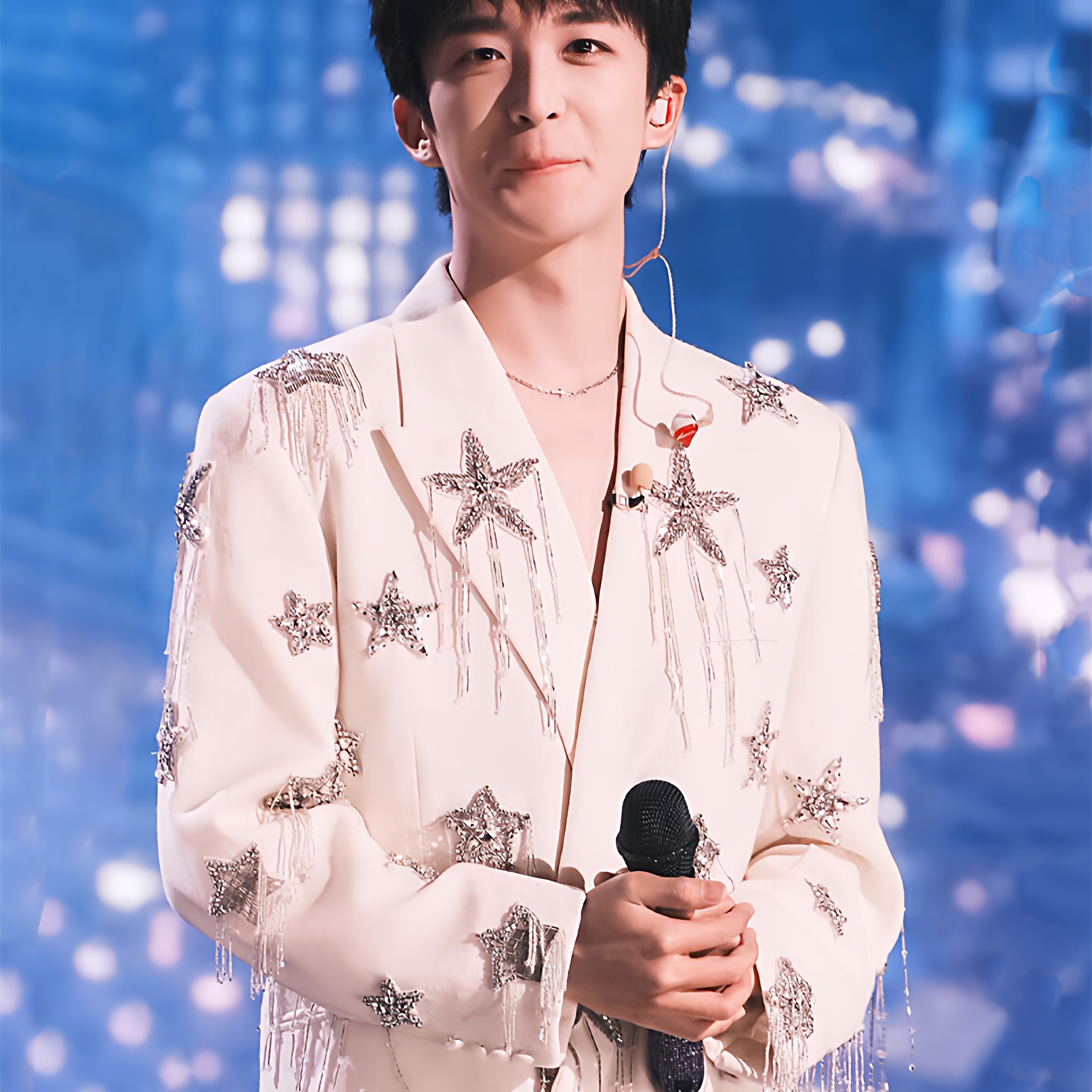 黄子弘同款高定秀款白色西装