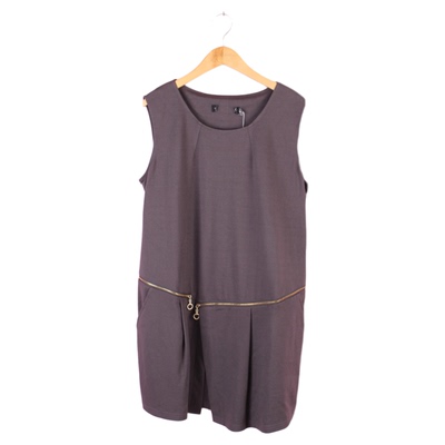 装休闲套头无袖连衣裙