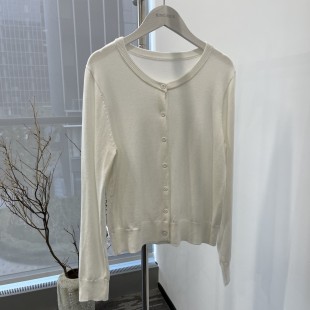 版 皆宜圆领经典 型通勤休闲风 四季 文艺氛围品质实穿纯白理想开衫