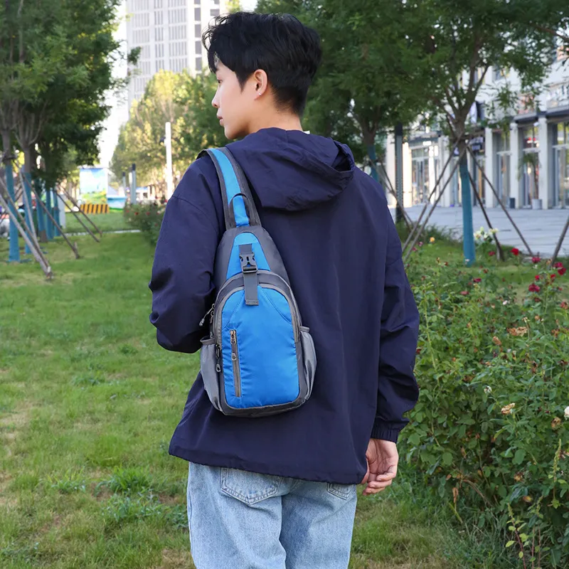新款防水时尚男士胸包