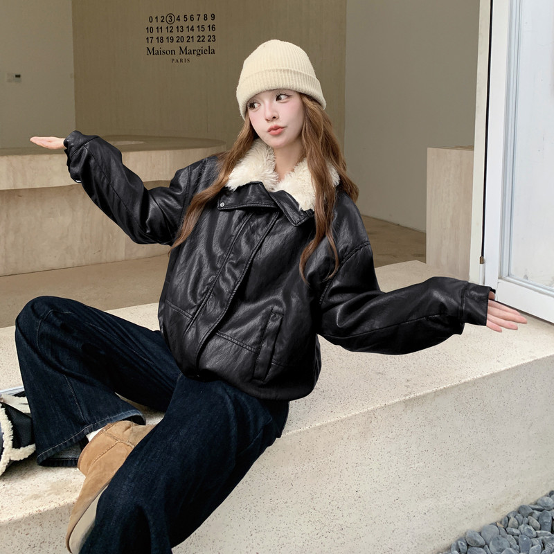 新款现货羊羔毛毛领PU皮外套加绒保暖棉服潮1536642P165K238,女装皮衣,艾青服饰