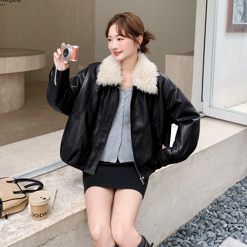 新款现货羊羔毛毛领PU皮外套加绒保暖棉服潮1536641P165K238,女装皮衣,艾青服饰