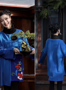 此岸歌声*原创设计店-松蓝拼宝蓝绣花中长款外衣（S-L码，23件）