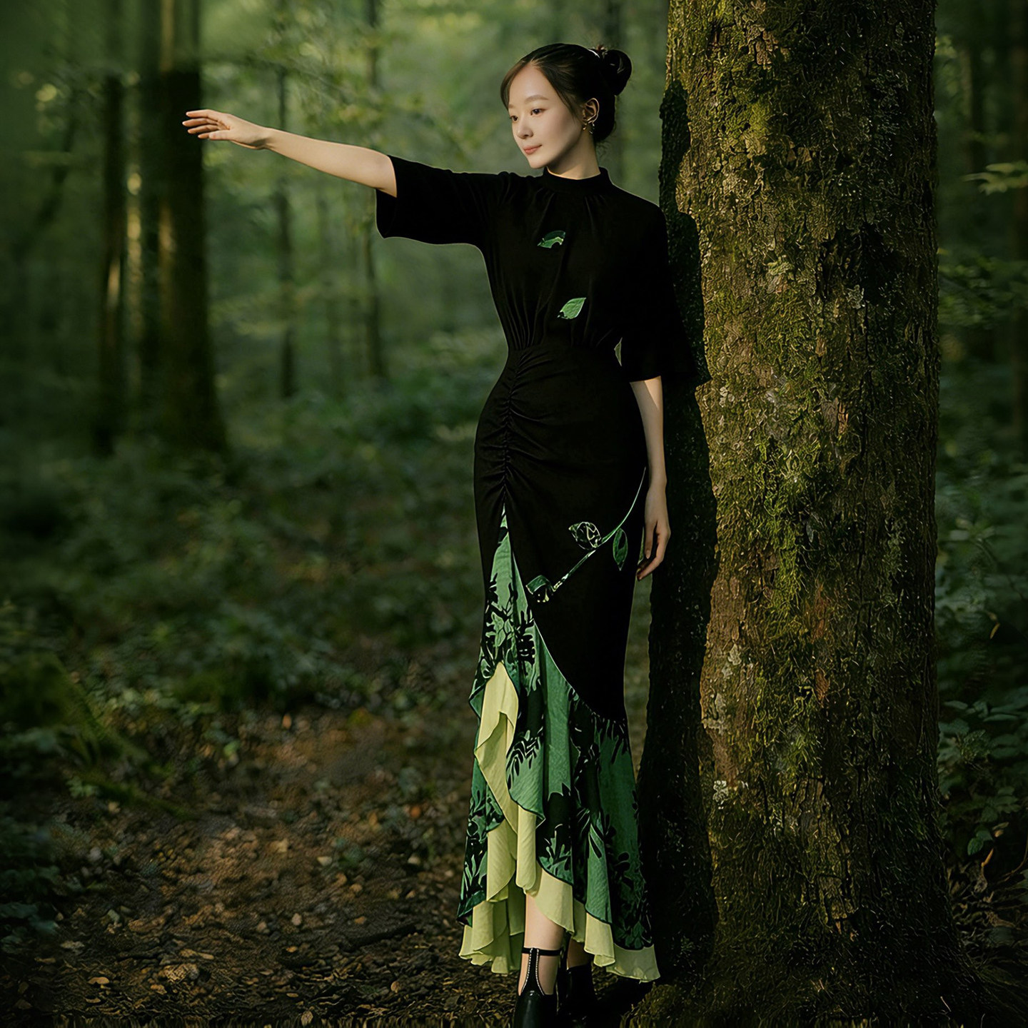 此岸歌声*原创设计店-黑拼绿花手贴树叶日常礼服裙  林间行