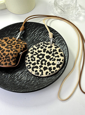 新款豹纹绒面小巧蓝牙耳机包挂脖项链韩国新款ins便携收纳颈链潮