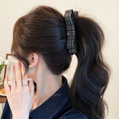 格纹蝴蝶结香蕉夹女新款
