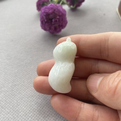 陕西蓝田玉花生吊坠天然正品