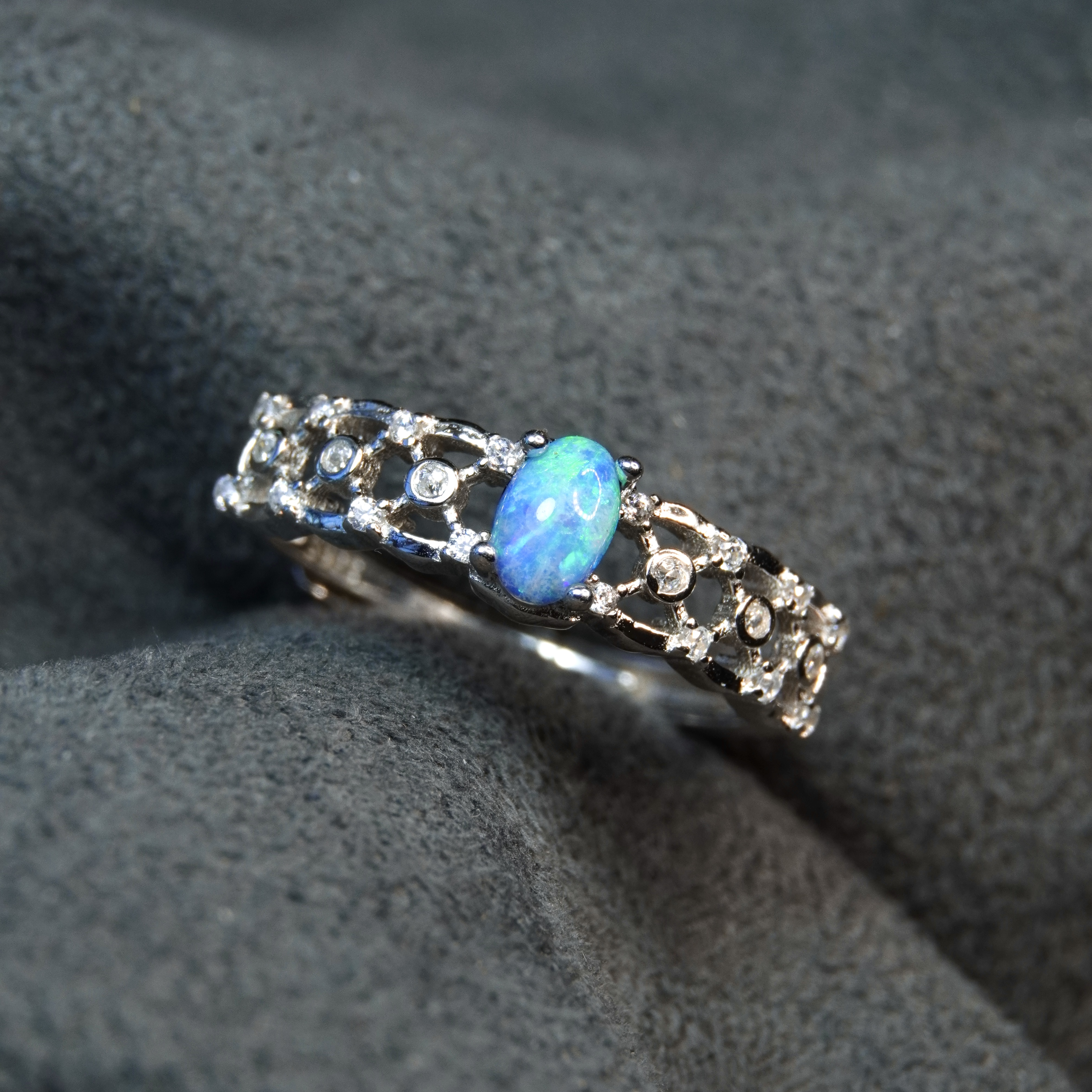 澳大利亚水晶欧泊戒指