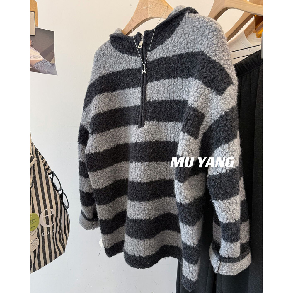 胖mm特大码200斤撞色条纹羊羔毛绒厚款宽松半拉链连帽卫衣女秋冬