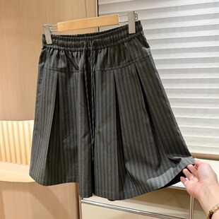 胖mm特大码300斤韩系竖条纹运动休闲短裤女夏松紧腰百搭阔腿裤子