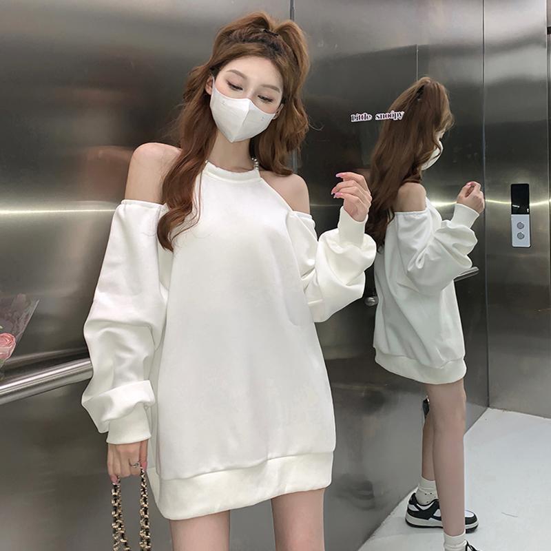 胖mm特大码300斤重工珠链挂脖露肩长袖卫衣女春秋宽松中长款上衣