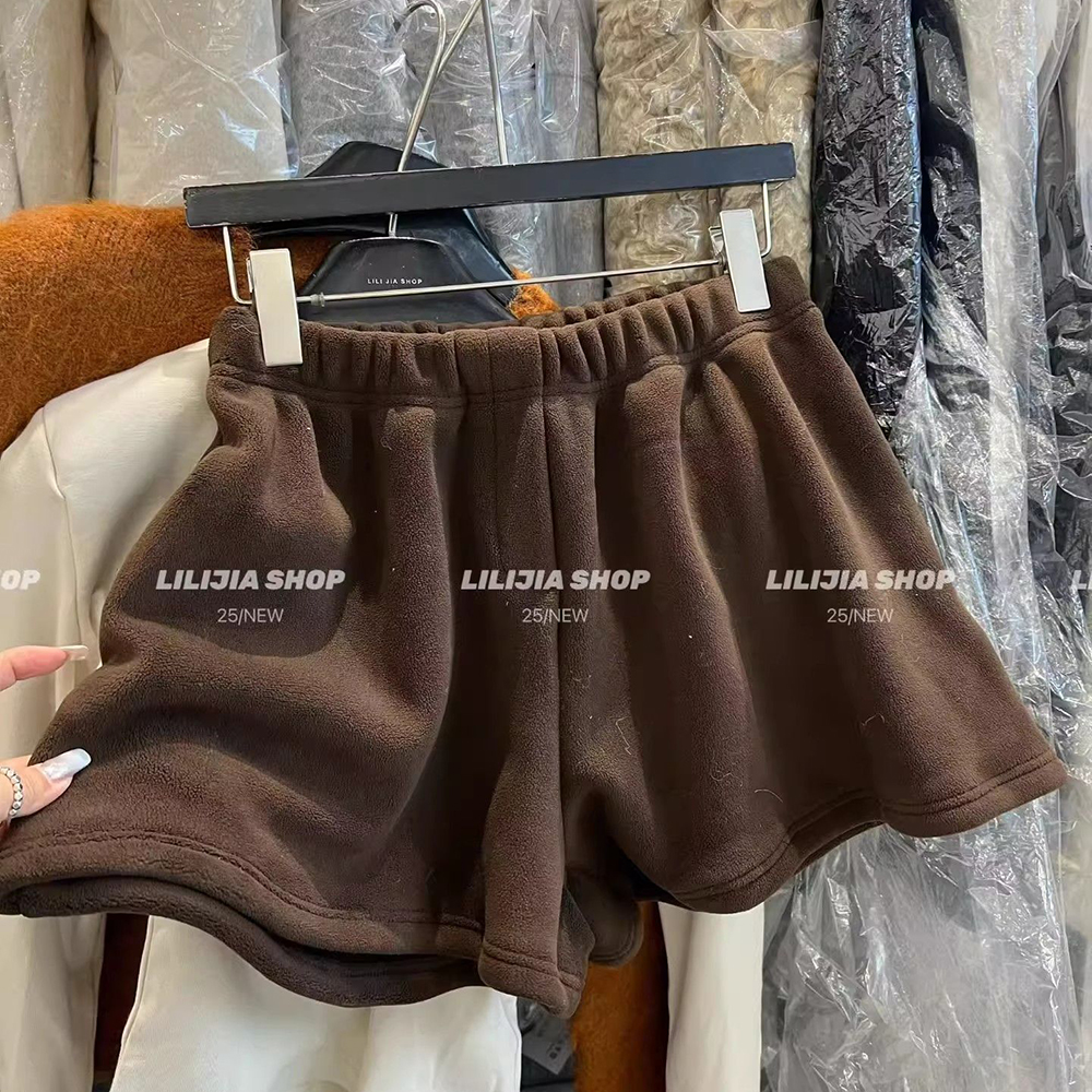 胖mm特大码2-300斤韩版双面颗粒绒加绒加厚松紧腰阔腿短裤女秋冬