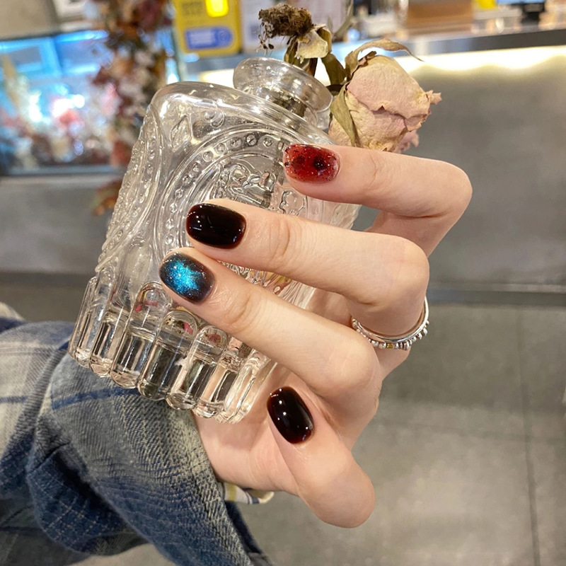 玛瑙手工穿戴甲红色渐变晕染跳色蓝色猫眼美甲显白精致小短甲成品