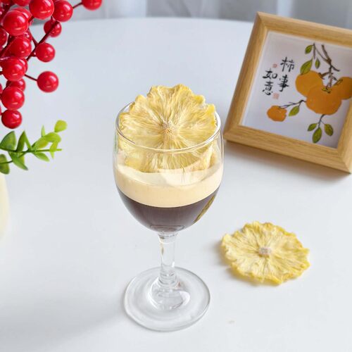 徐小豆菠萝干咖啡特调酒蛋糕装饰