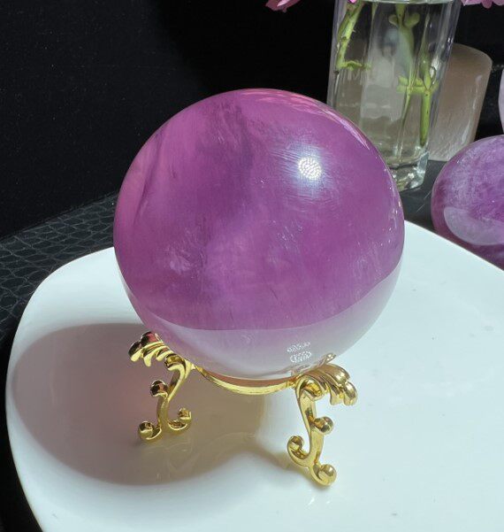 천연 장미 붉은 형석 수정 구슬 보라색 빨간색 형석 크리스탈 투명 색상 아름다운 반투명 아름다운 운모 시트