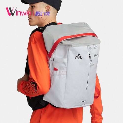 耐克户外运动大容量机能双肩背包