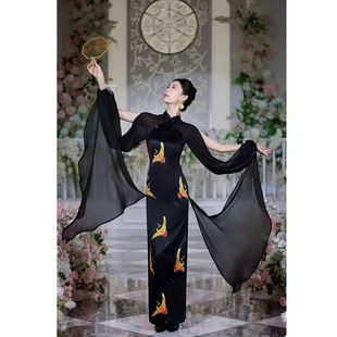 新中式走秀旗袍晚礼服2025年新款黑色飞袖年会战袍修身长款舞蹈服