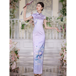 江南春天莫纳睡莲浅紫色长款表演旗袍复古新中式优雅舞台走秀礼服
