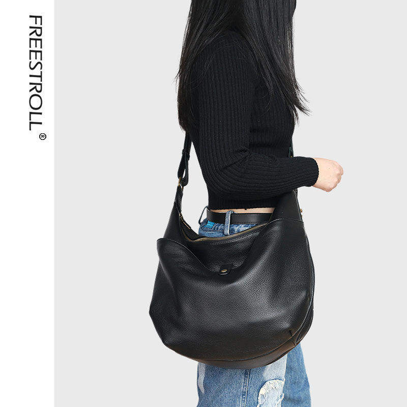 简约大气休闲单肩斜挎女大包旅行大容量头层牛皮软皮出差通勤秋冬