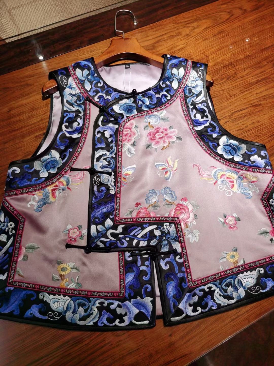 中国风故宫紫禁城真丝手工苏绣京绣福蝶牡丹清宫娘娘旗袍马甲外套