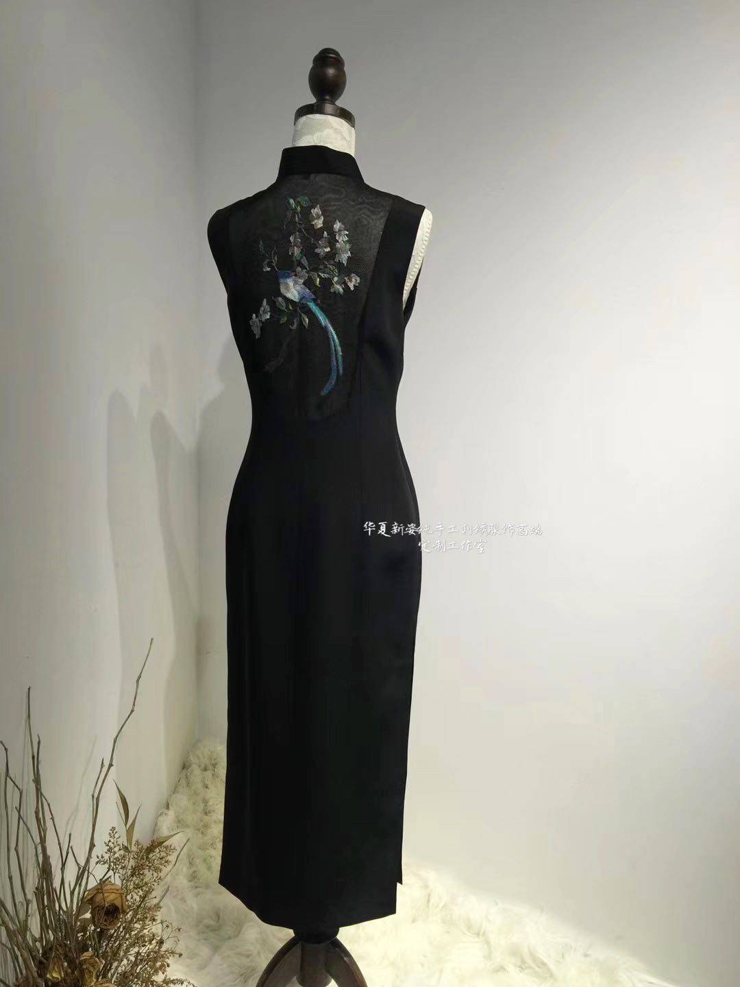 原创新中式夏姿真丝拼纱露背款纯手工苏绣旗袍礼服连衣裙显瘦修身
