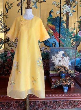 中国风复古鹅黄色真丝欧根纱手工苏绣刺绣花轮旗袍连衣裙宽松袍子