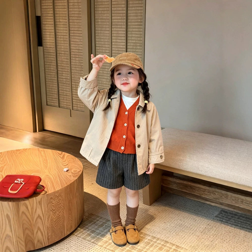 女童秋季穿搭套装韩系复古风衣针织马甲短裤中小童洋气外出三件套