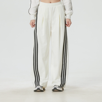 Adidas阿迪达斯正品春秋新款女子直筒三条纹宽松运动长裤KR7593