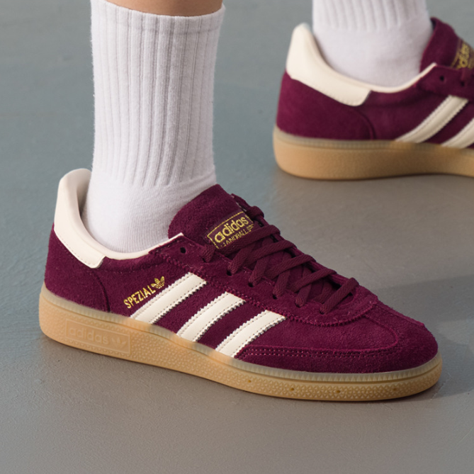 Adidas阿迪达斯三叶草正品新款春秋女子绒面百搭低帮休闲鞋JP8726