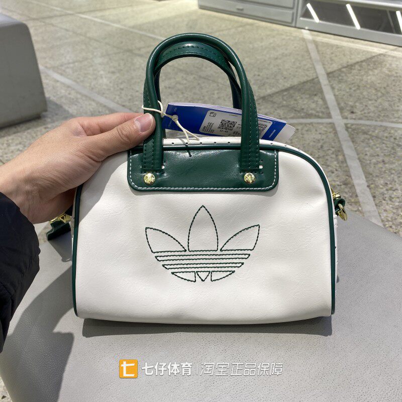 阿迪达斯三叶草女拎包斜挎休闲包