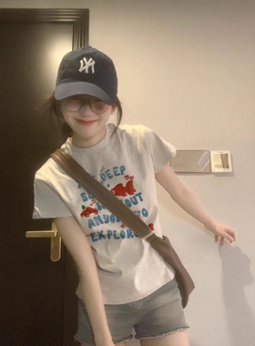 美式复古趣味字母金鱼印花短袖T恤女夏季ins简约舒适纯棉半袖上衣
