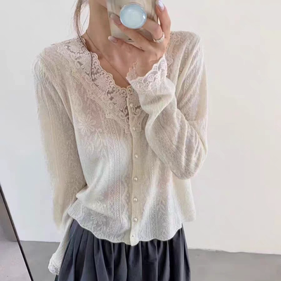 欧洲站法式羊毛蕾丝v领内搭打底衫花边新款白色上衣针织毛衣女款